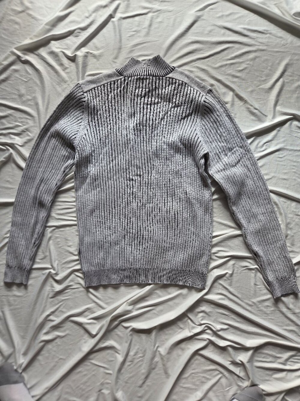 Guess Kwan Rib-Knit Ribbed Mock Neck Button Up Sweater - Picture 5 of 6